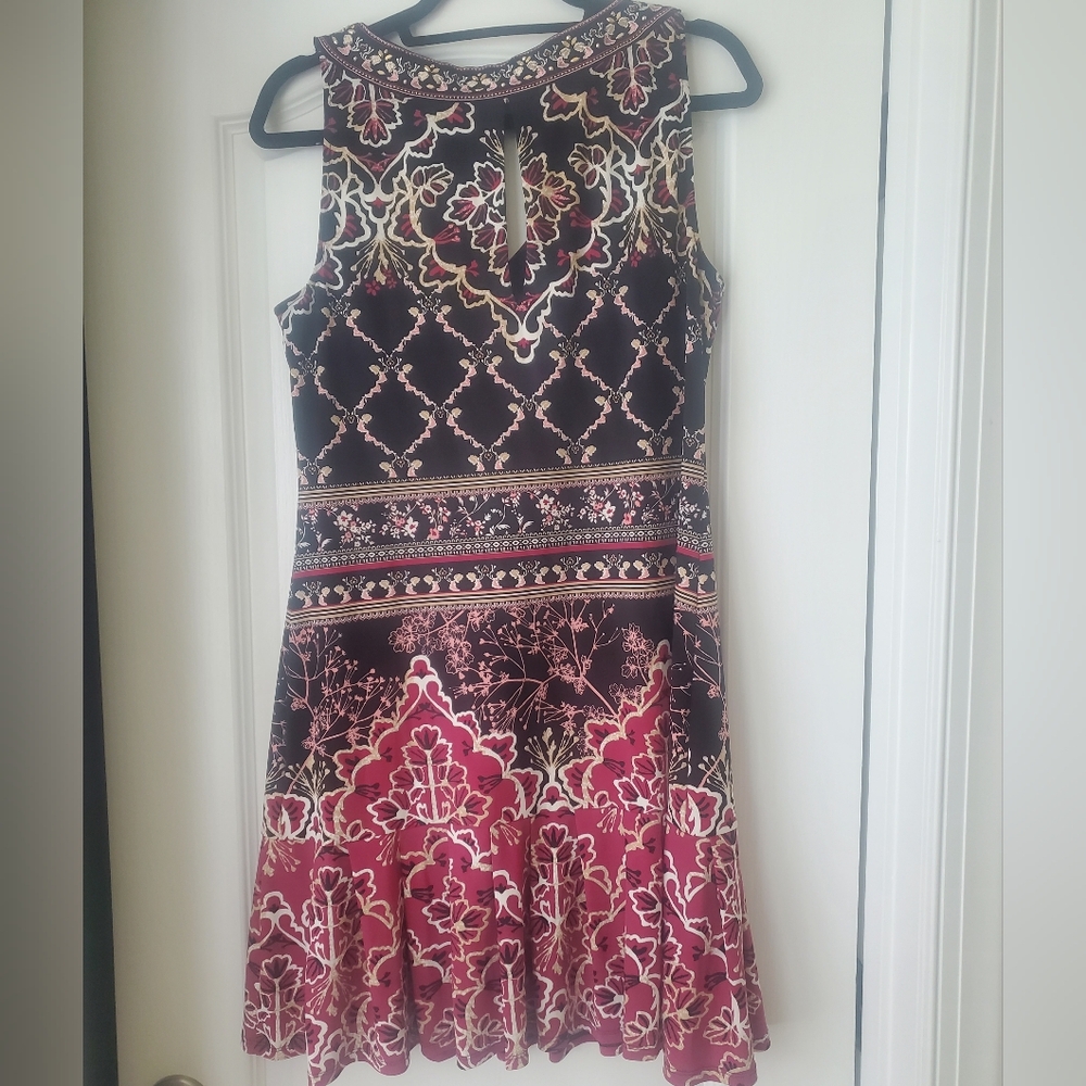 WHBM Sleeveless  Printed V-Neck Dress Size M - Picture 5 of 7